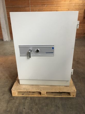 Käytetty datakaappi Kaipio DS-3120 edulliseen hintaan, hinta 500€