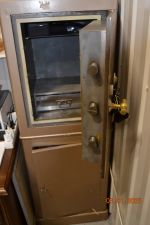 Käytetty kassakaappi moneen käyttöön edulliseen hintaan