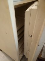 Käytetty kassakaappi Hadak hyvä ja hinnaltaan edullinen