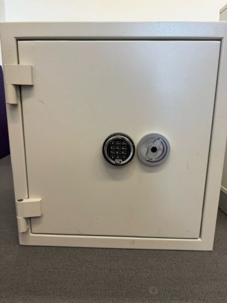 Käytetty kassakaappi SL EuroCII edulliseen hintaan, hinta 400€