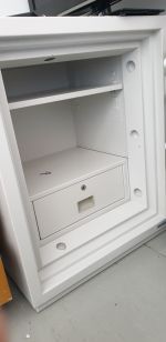 Käytetty kassakaappi Eiko Eiko hyvä ja hinnaltaan edullinen