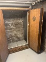 Käytetty kassakaappi G.R.Grundström hyvä ja hinnaltaan edullinen