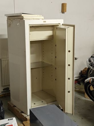 Käytetty kassakaappi Kaipio edulliseen hintaan, hinta 350€