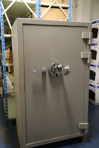 Käytetty kassakaappi KASO KK-240 edulliseen hintaan, hinta 250€