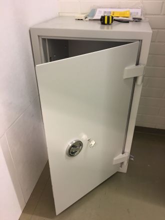 Käytetty kassakaappi Polaszek OPAL-100 edulliseen hintaan, hinta 300€