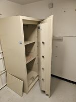 Käytetty kassakaappi Kaso hyvä ja hinnaltaan edullinen