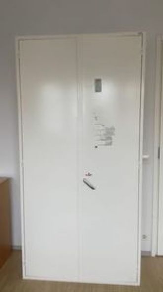 Käytetty paloturvakaappi edulliseen hintaan, hinta 200€